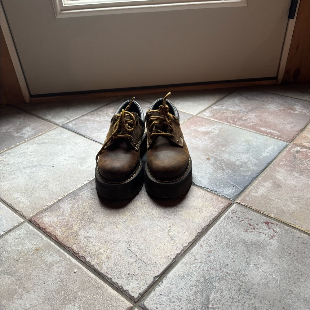 Woman’s Shoes Doc Martens